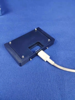 Kesesuaian Konektor USB Tipe-C dan Rakitan Kabel - Gambar D-1 Contoh Perlengkapan Uji Kontinuitas 4-Sumbu